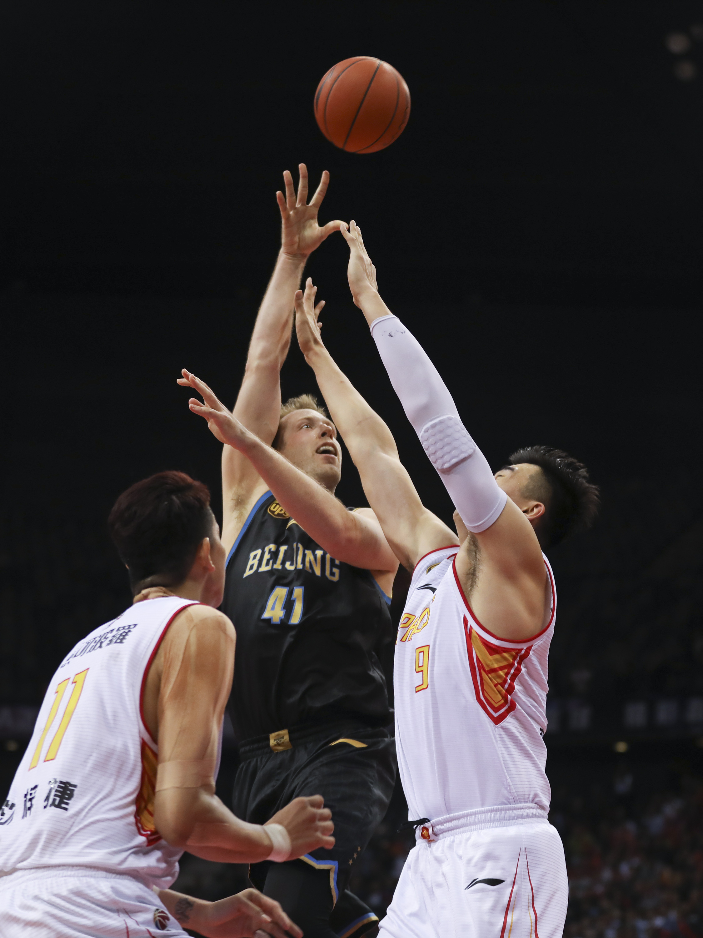 三足鼎立 三足鼎立